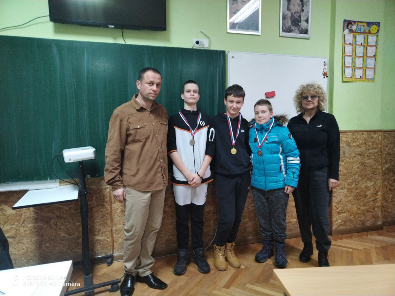 IMG-82309666136c50c147acdf097abda730-V.jpg IMG-82309666136c50c147acdf097abda730-V.jpg